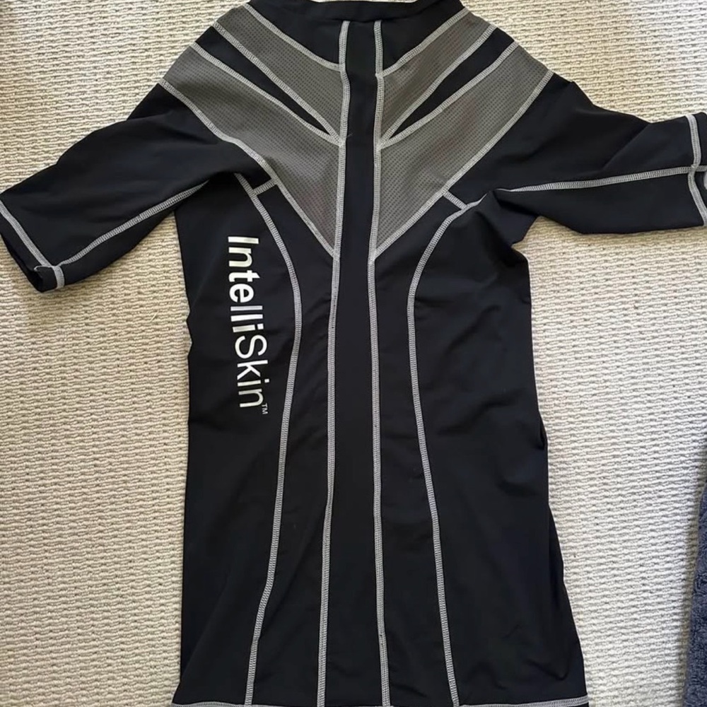 Women’s IntelliSkin Black and Gray Compression Shirt Size Large
